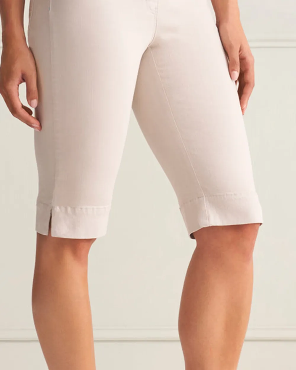 Twill Elastic Waist Knee Length Shorts